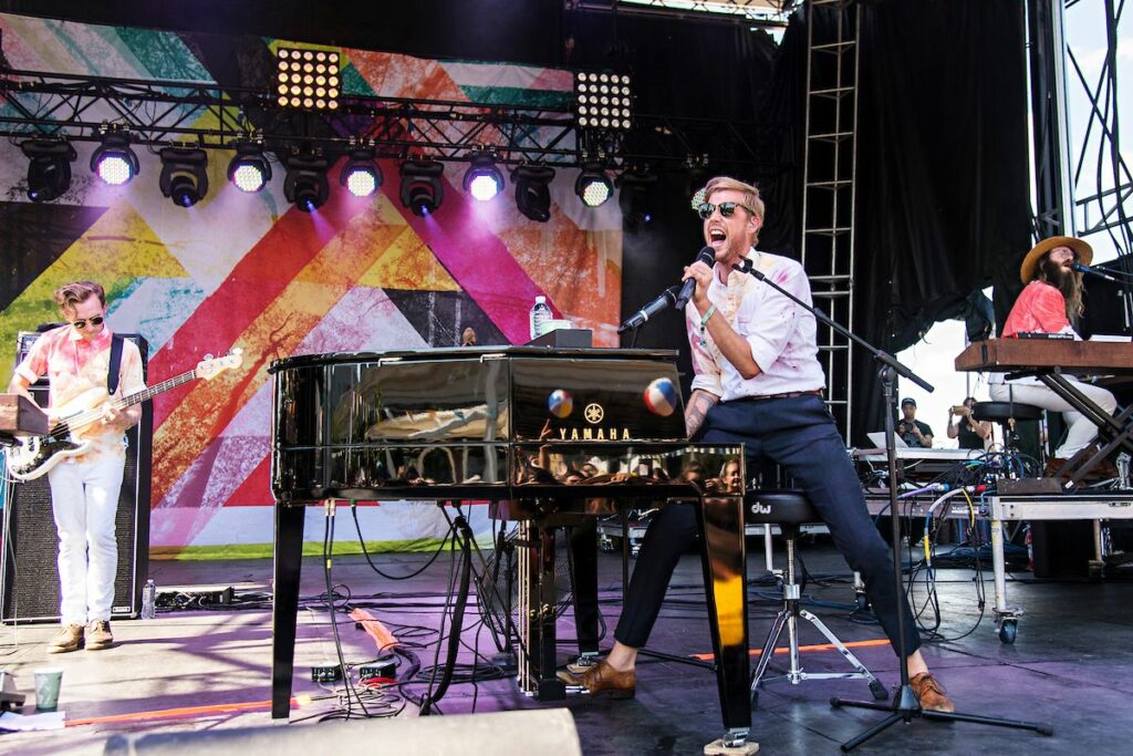 Andrew McMahon talks touring with Dashboard Confessional 