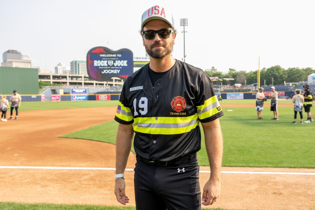 Celebrity softball outing scores charitable funds