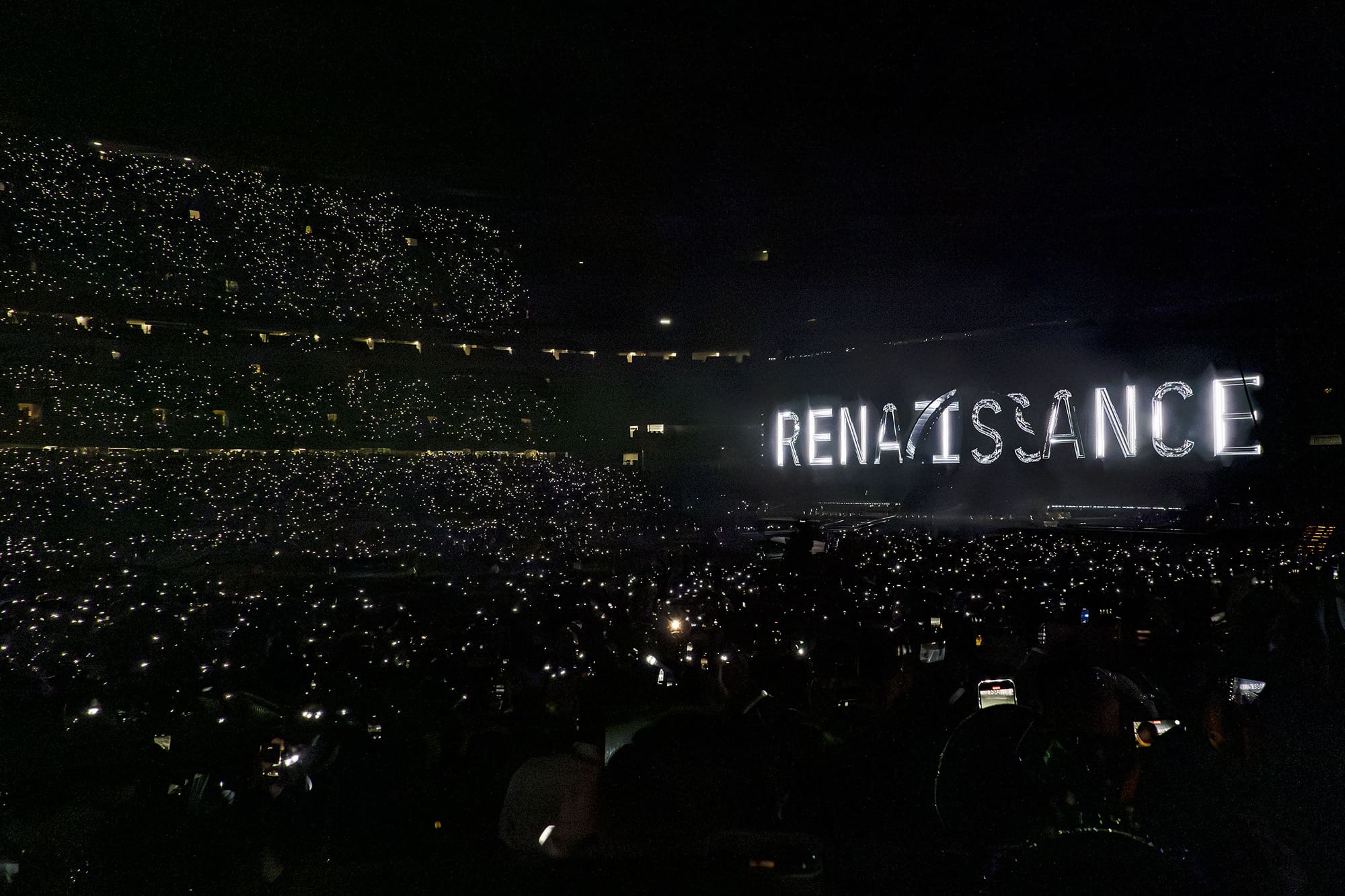 Beyonce Brings The Bling To Caesars Superdome In New Orleans