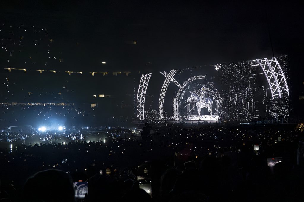 Beyonce Brings The Bling To Caesars Superdome In New Orleans
