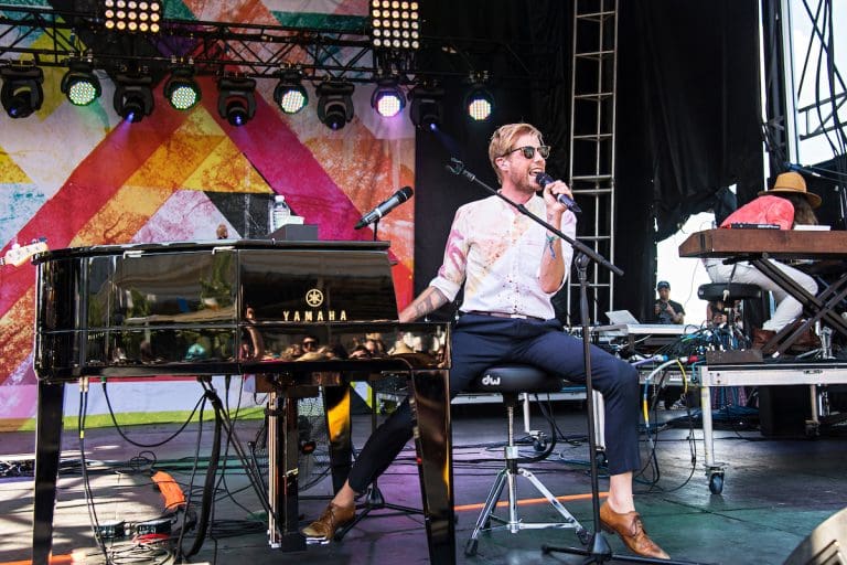 Andrew McMahon Announces Holiday From Real Cruise Andrew McMahon Announces Holiday From Real Cruise