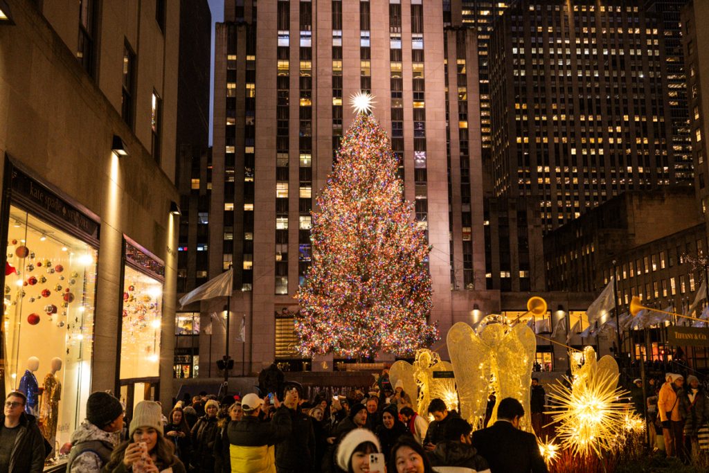 Travel Guide For 24 Hours In New York City During The Holidays
