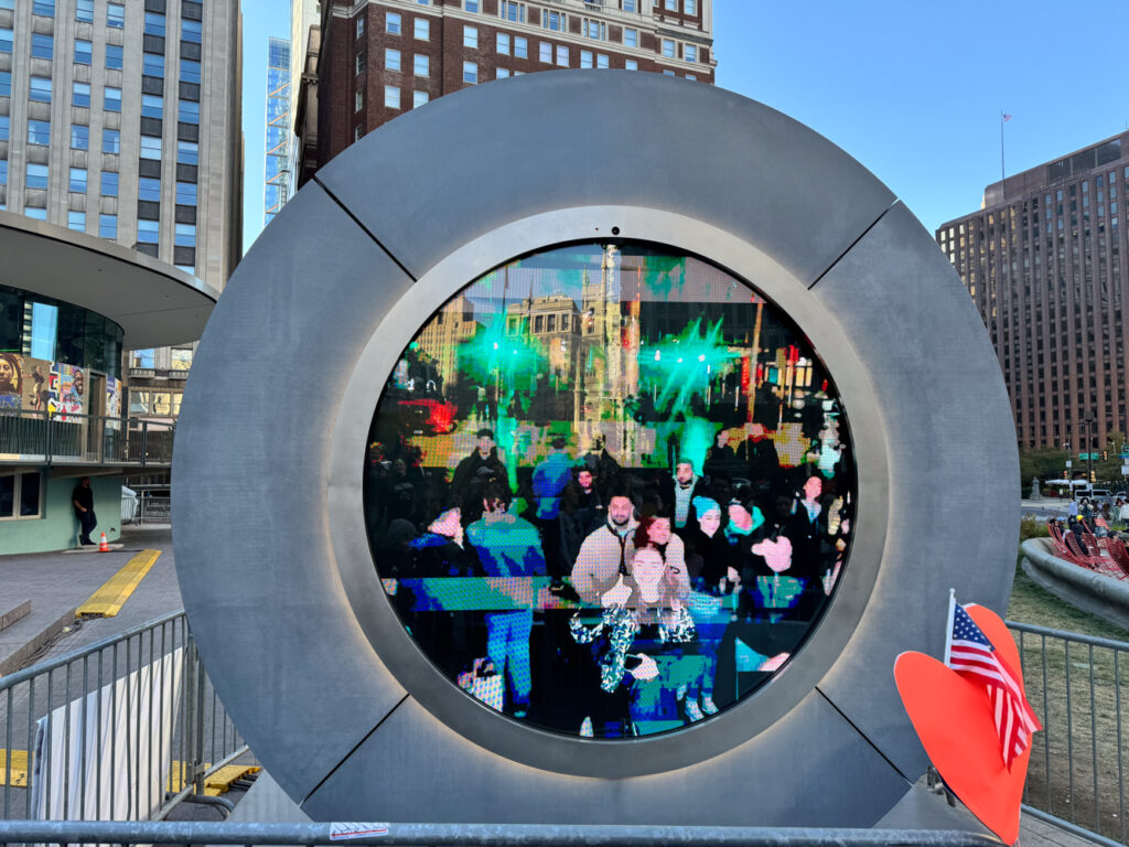 Philadelphia’s New Portal Brings the World to Love Park