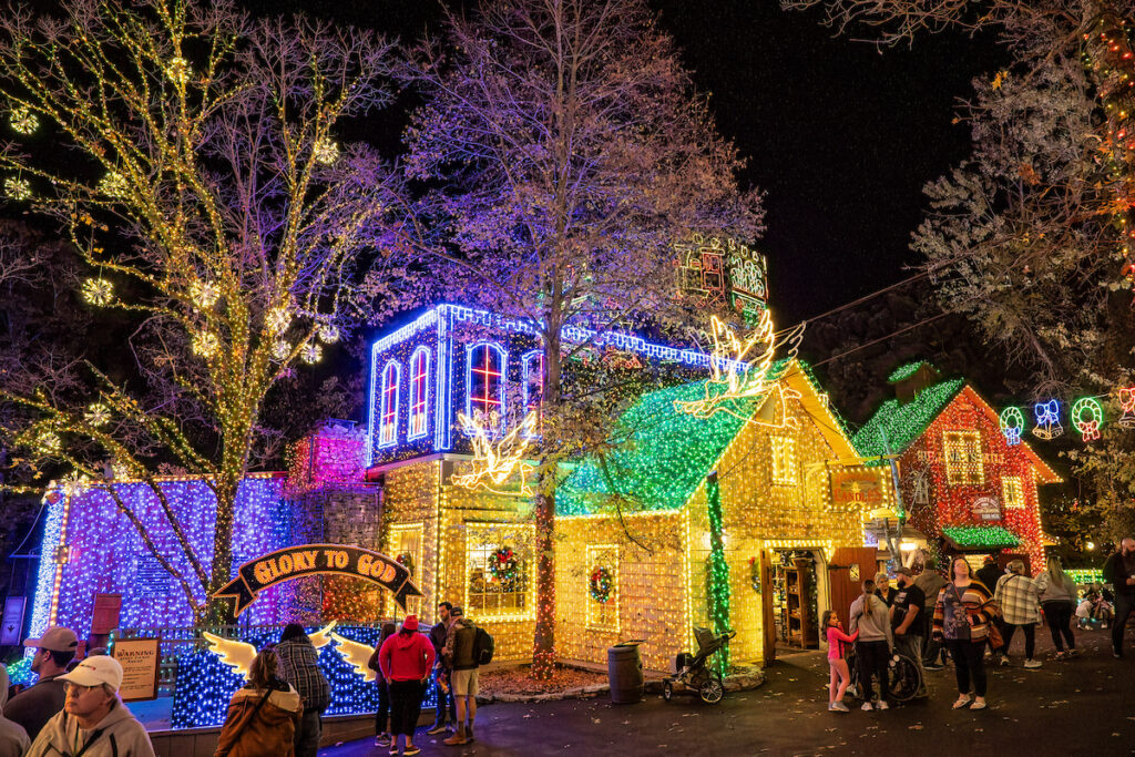 Silver Dollar City Shines For The Holiday Season