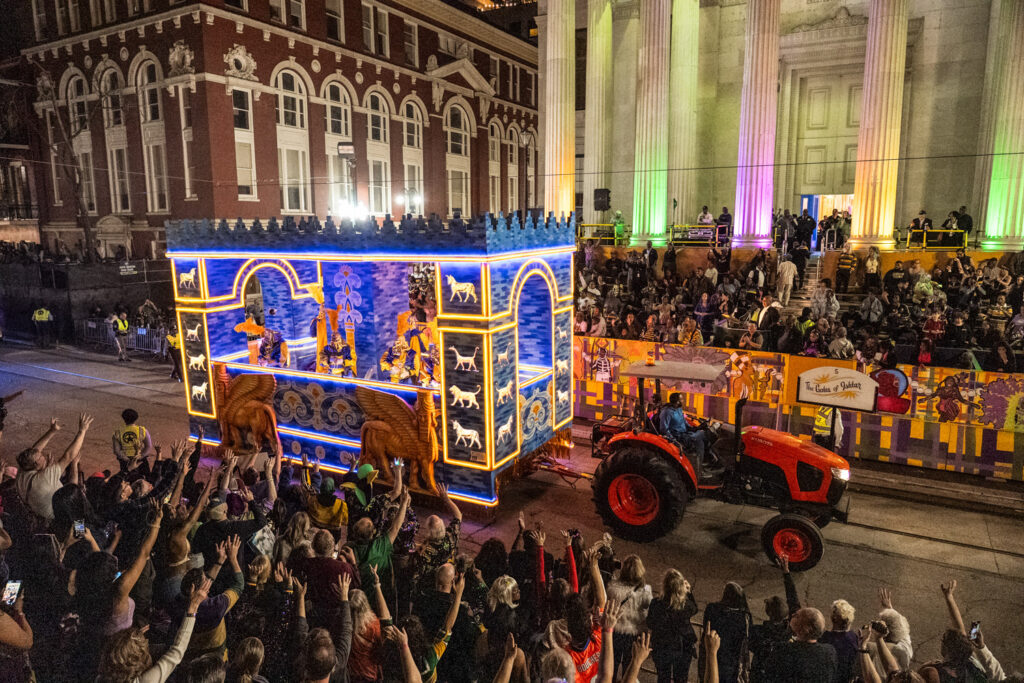 Babylon’s Enchanting 2025 Mardi Gras Parade 