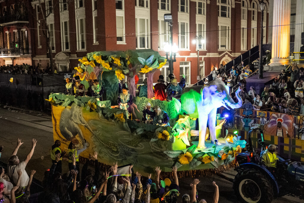 Babylon’s Enchanting 2025 Mardi Gras Parade 