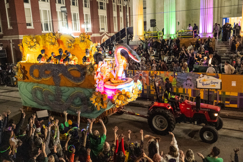 Babylon’s Enchanting 2025 Mardi Gras Parade 