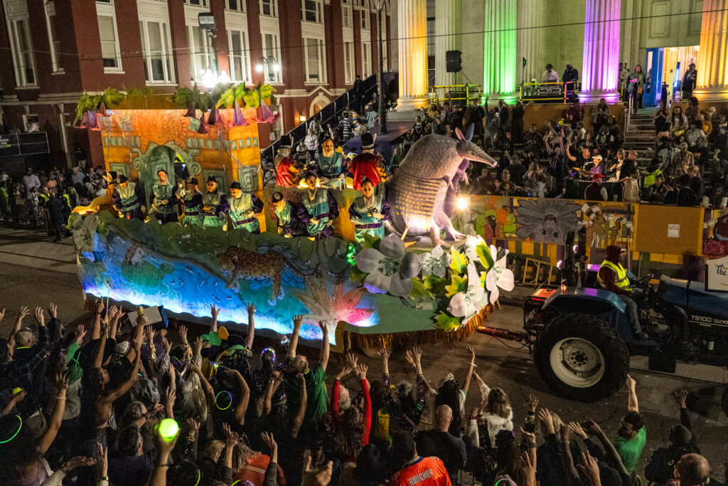 Babylon’s Enchanting 2025 Mardi Gras Parade 