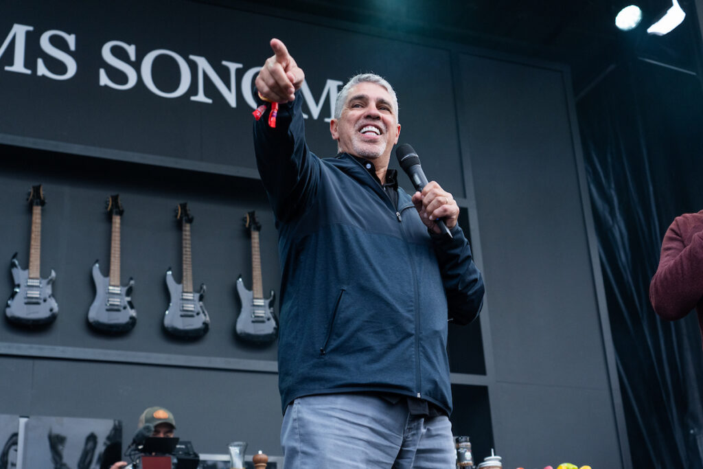 Noah Kahan Closes Out BottleRock