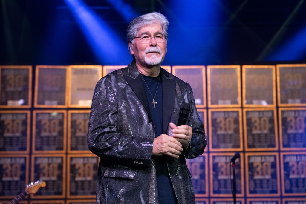 Jason Aldean Celebrates 31 No. 1 Hits