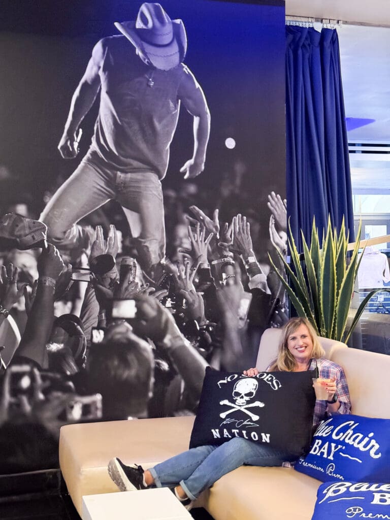Kenny Chesney Brings Back Fan-Favorite Vibee Experiences