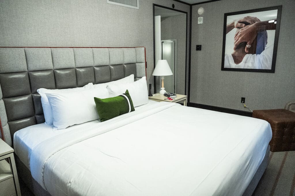 21c Museum Hotel St. Louis Blends Art and Luxury
